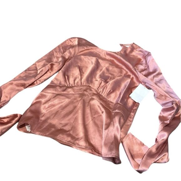 ASOS NWT Design Satin Long Sleeve Tea Blouse Size 4 Pink - Picture 3 of 3